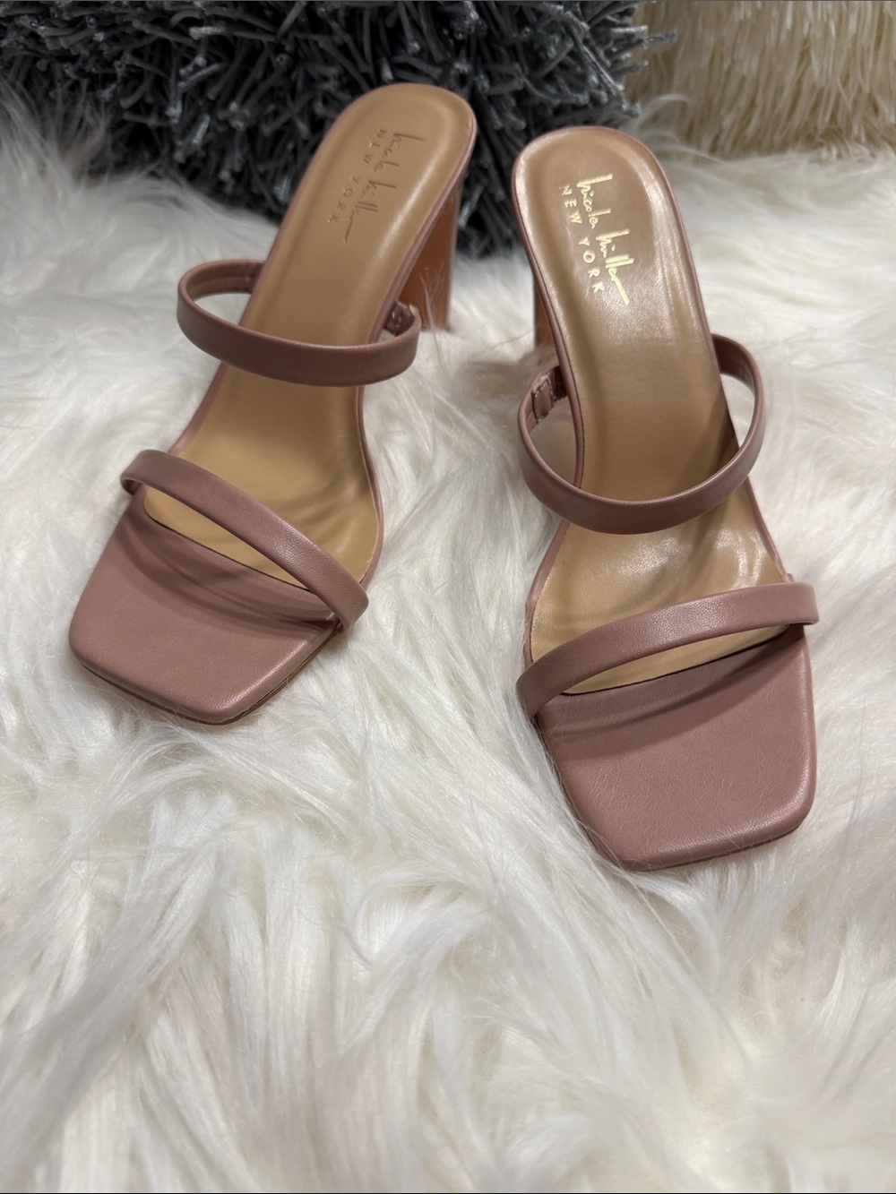Nicole Miller blush-colored heeled sandals size 10